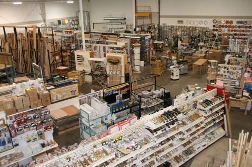 From the mezzanine, this view shows perhaps 60 percent of the store floor. The main power tools section is out of view to the far right, which is also the entrance. Out of view to the left is the parts and service area. “Underneath” this view the store extends into the craft area. 