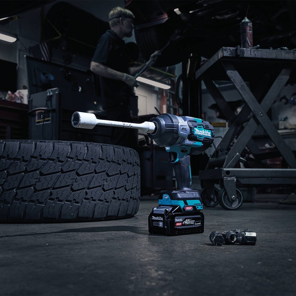 Makita 40V max XGT 4-Speed High Torque Impact Wrench