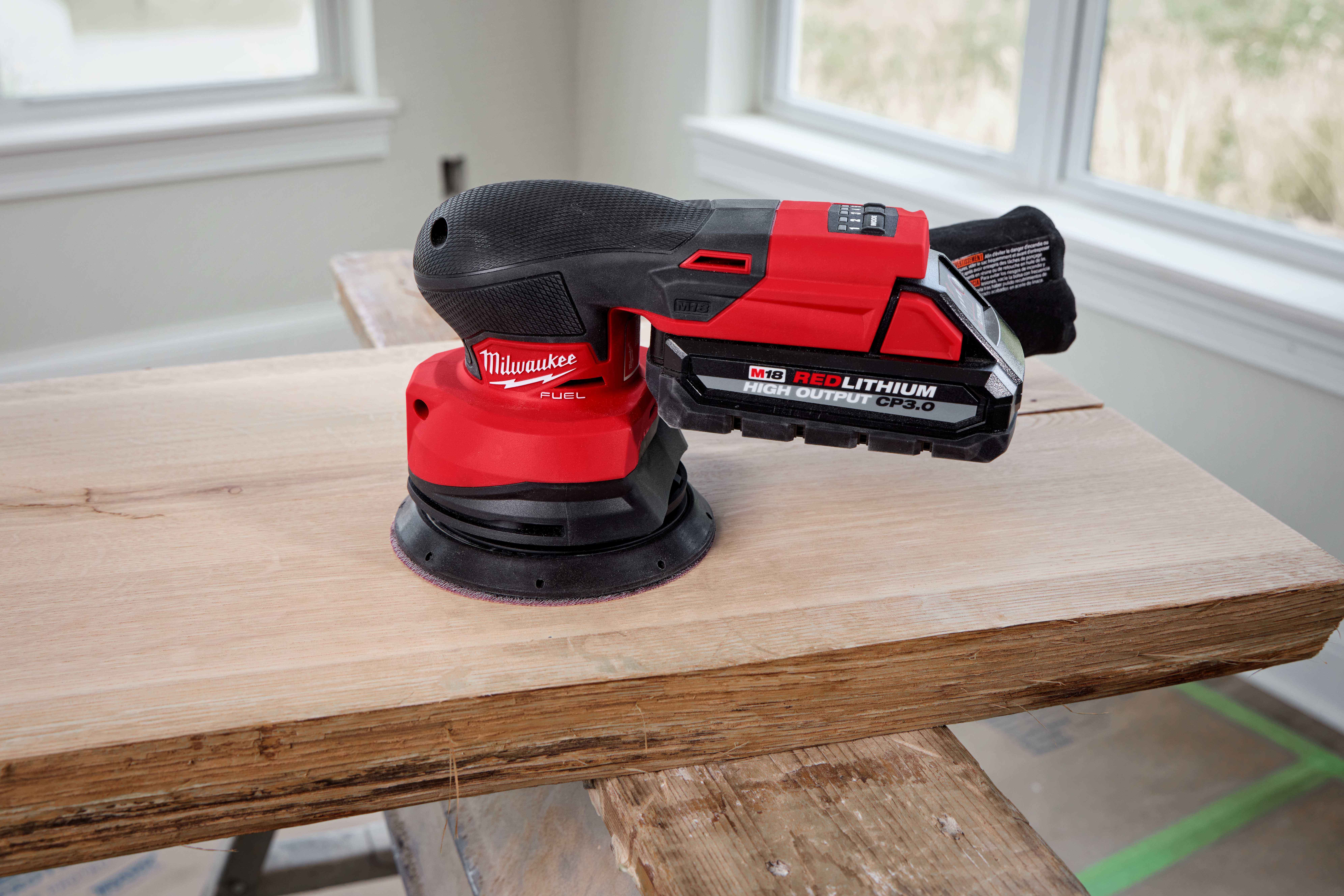 Milwaukee Tool M18 FUEL 5-inch Random Orbital Sander