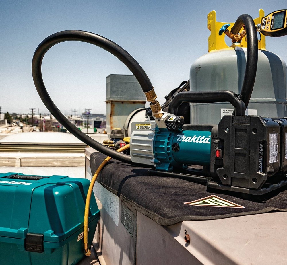 Makita 4 CFM Dual-Stage Vacuum Pump