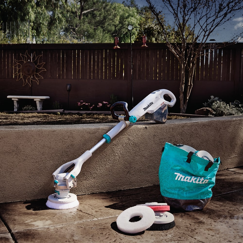 Makita 40V max XGT Telescoping 8-inch Polisher/Scrubber