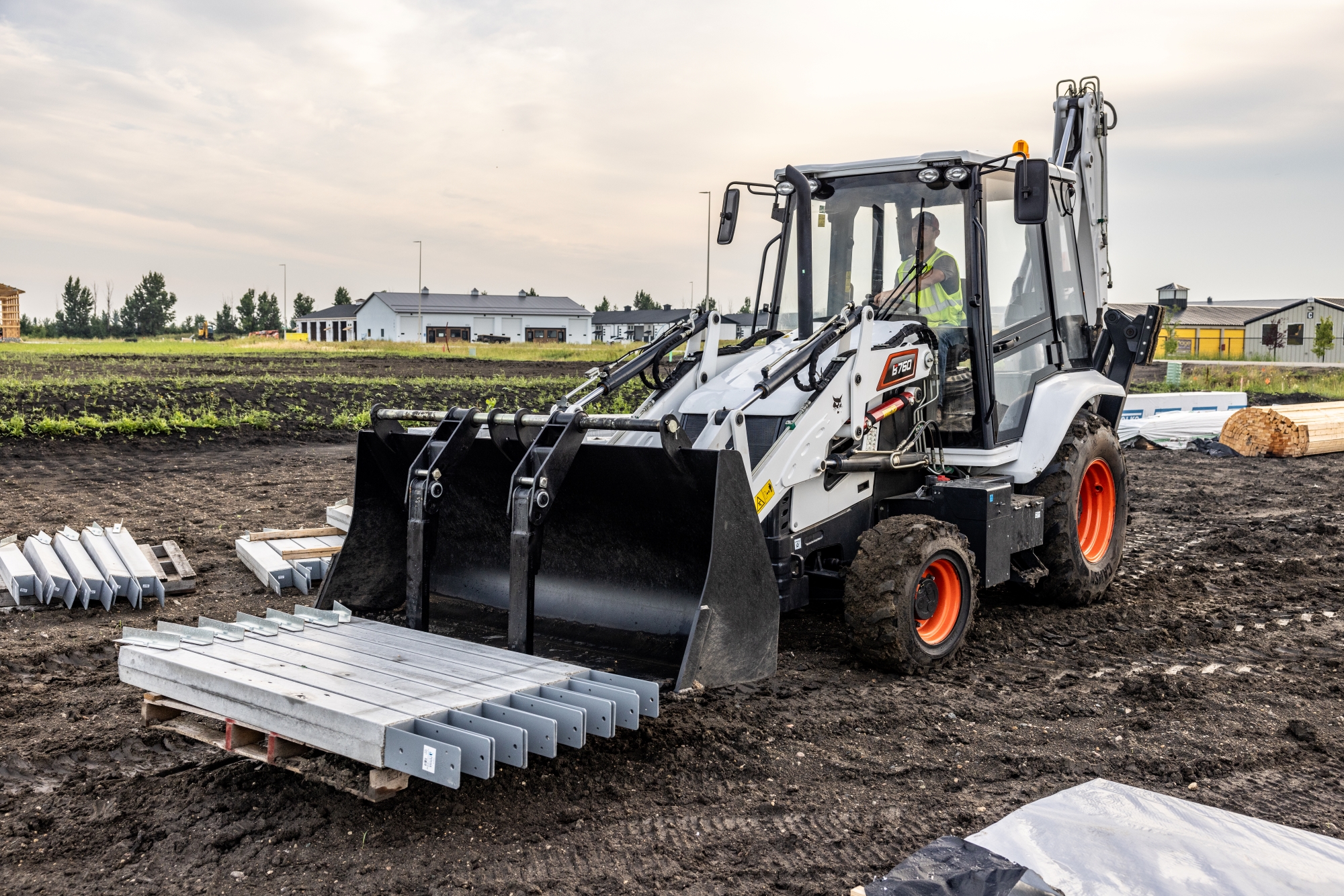 Bobcat Backhoe Loader B760