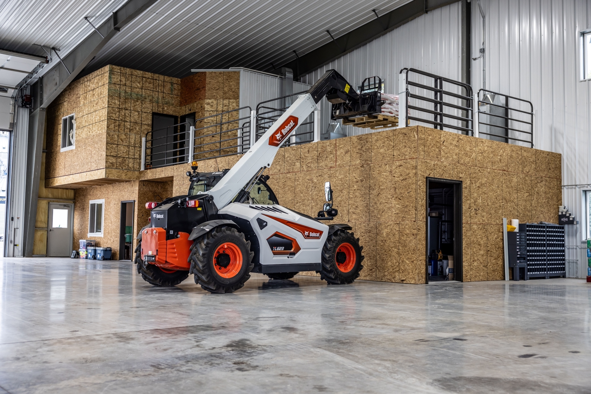 Bobcat TL623 telehandler