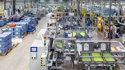 STABILA has recently opened the doors to a new production hall measuring 15,000 sq. ft. (1400 sq. m) for the production of spirit levels at its Annweiler site. Vial production in the foreground. 