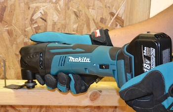 Makita has released a new 18V LXT Lithium-Ion Cordless Multi-Tool Kit (model XMT035) with tool-less accessory change and longer run time than the previous model.